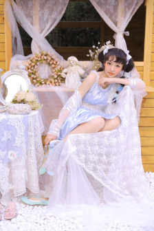 漫漫帝王路浓浓美人情
